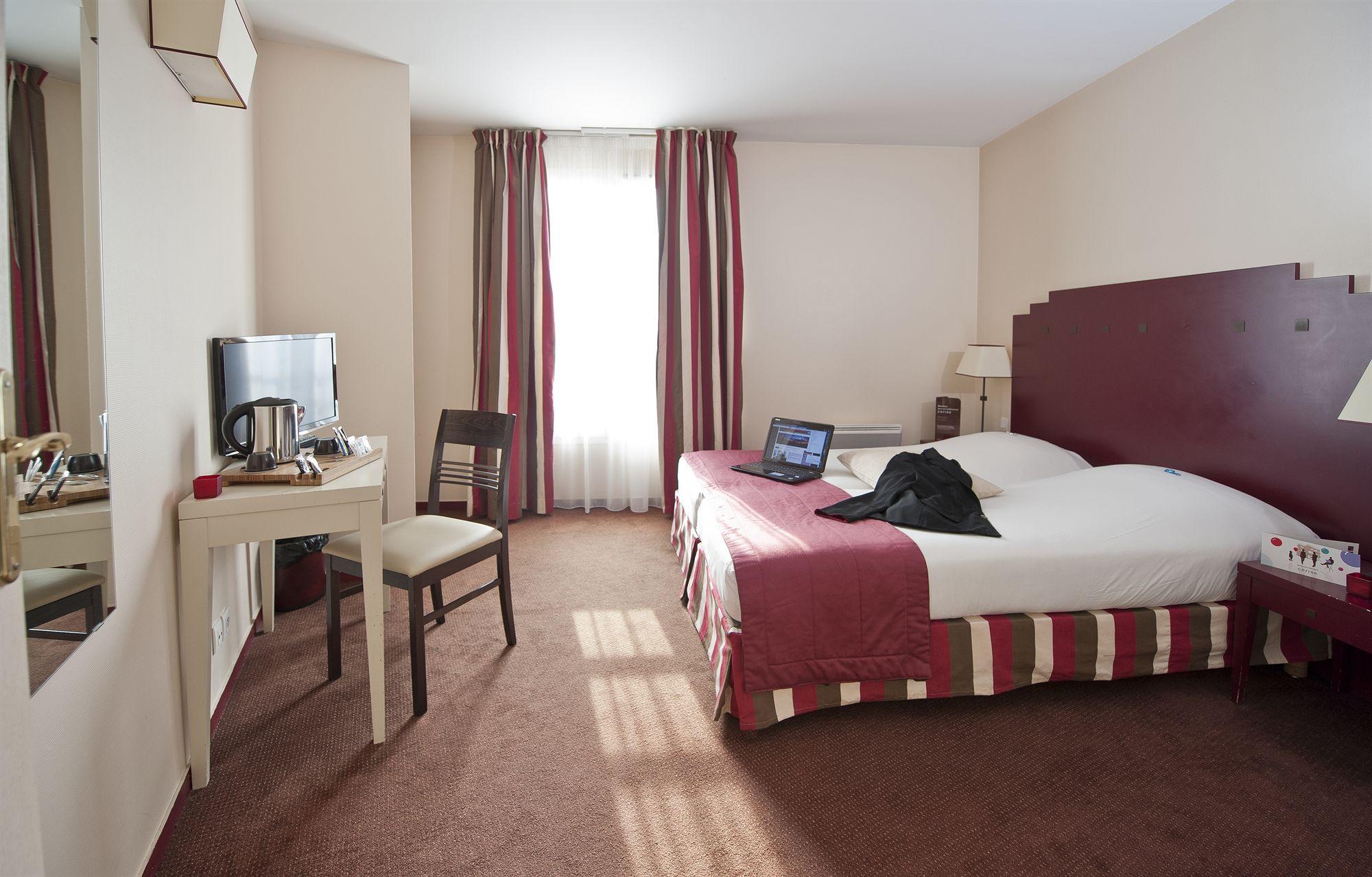 Hotel Cerise Chatou Exterior photo